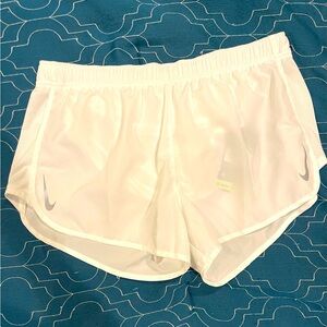 Nike jogging Dri-Fit shorts for women w/lining size XL NWT